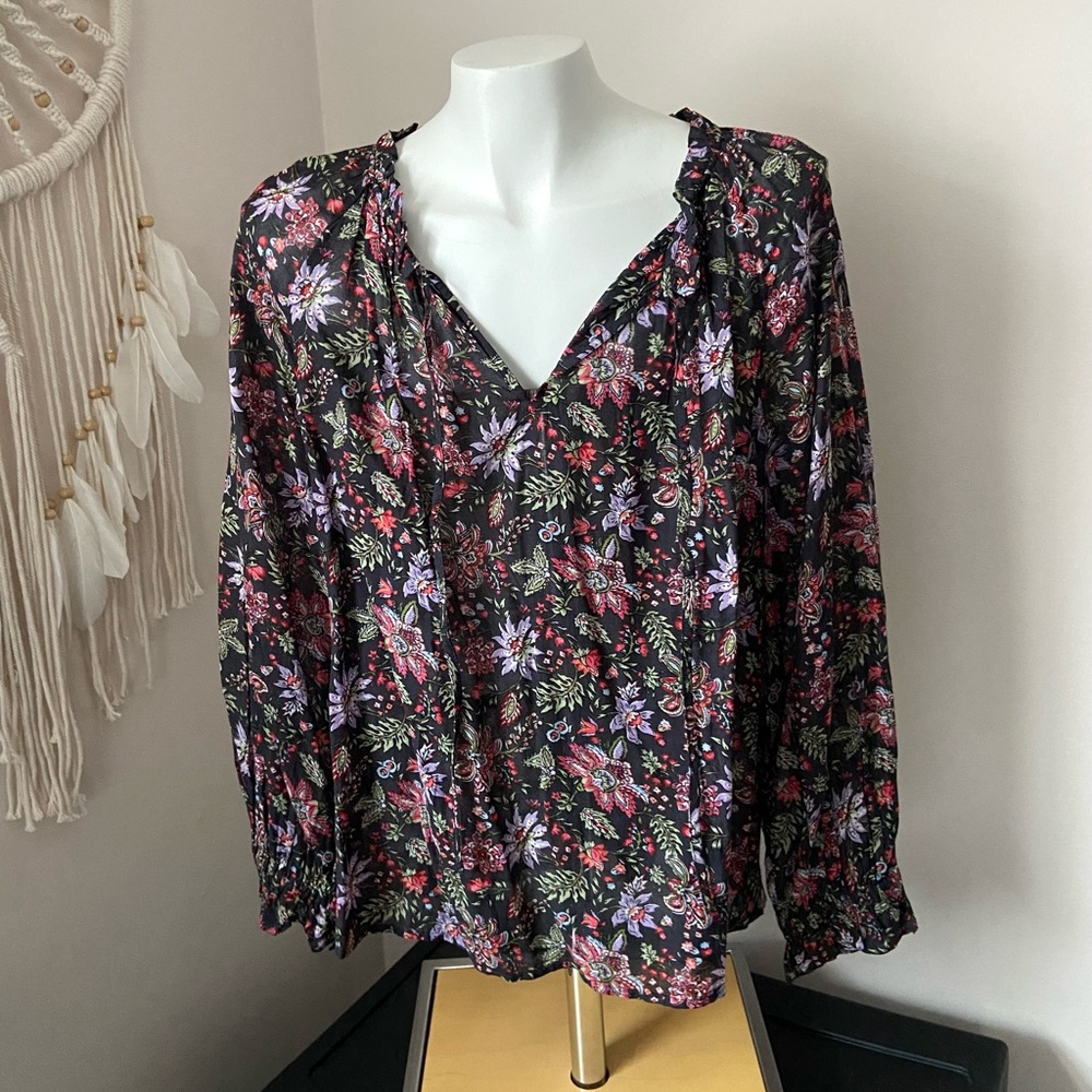LOFT Women’s Ruffled Black and Red Blouse Relaxed Fit Size Small
